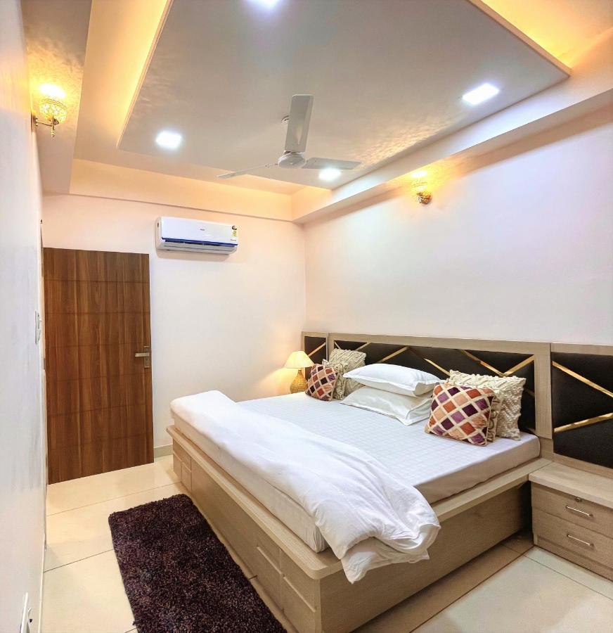 Airport Bliss Apartment+Balcony & Netflix + Prime Джайпур Екстериор снимка